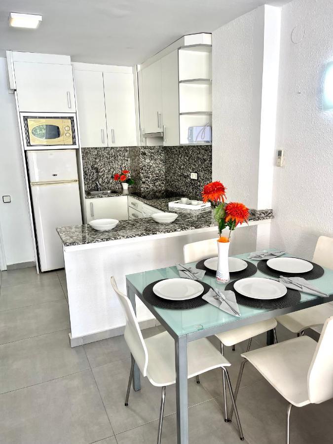 Apartbeach Novelty Climatizado Y Vistas Playa ซาลอว์ ภายนอก รูปภาพ