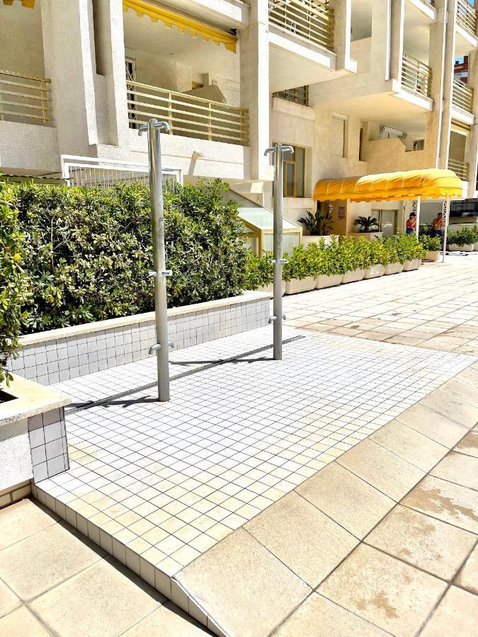 Apartbeach Novelty Climatizado Y Vistas Playa ซาลอว์ ภายนอก รูปภาพ